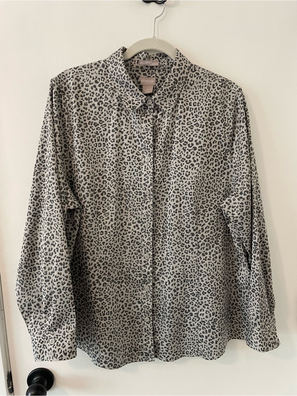 Chicos No Iron CoolMax All Season Size 3 XL Button Up Animal Print Top Shirt 114